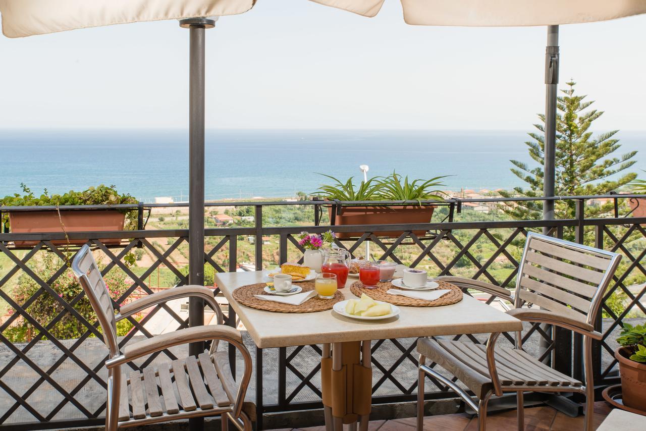 Hotel Villa Mare ألتافيلا ميليتشا المظهر الخارجي الصورة